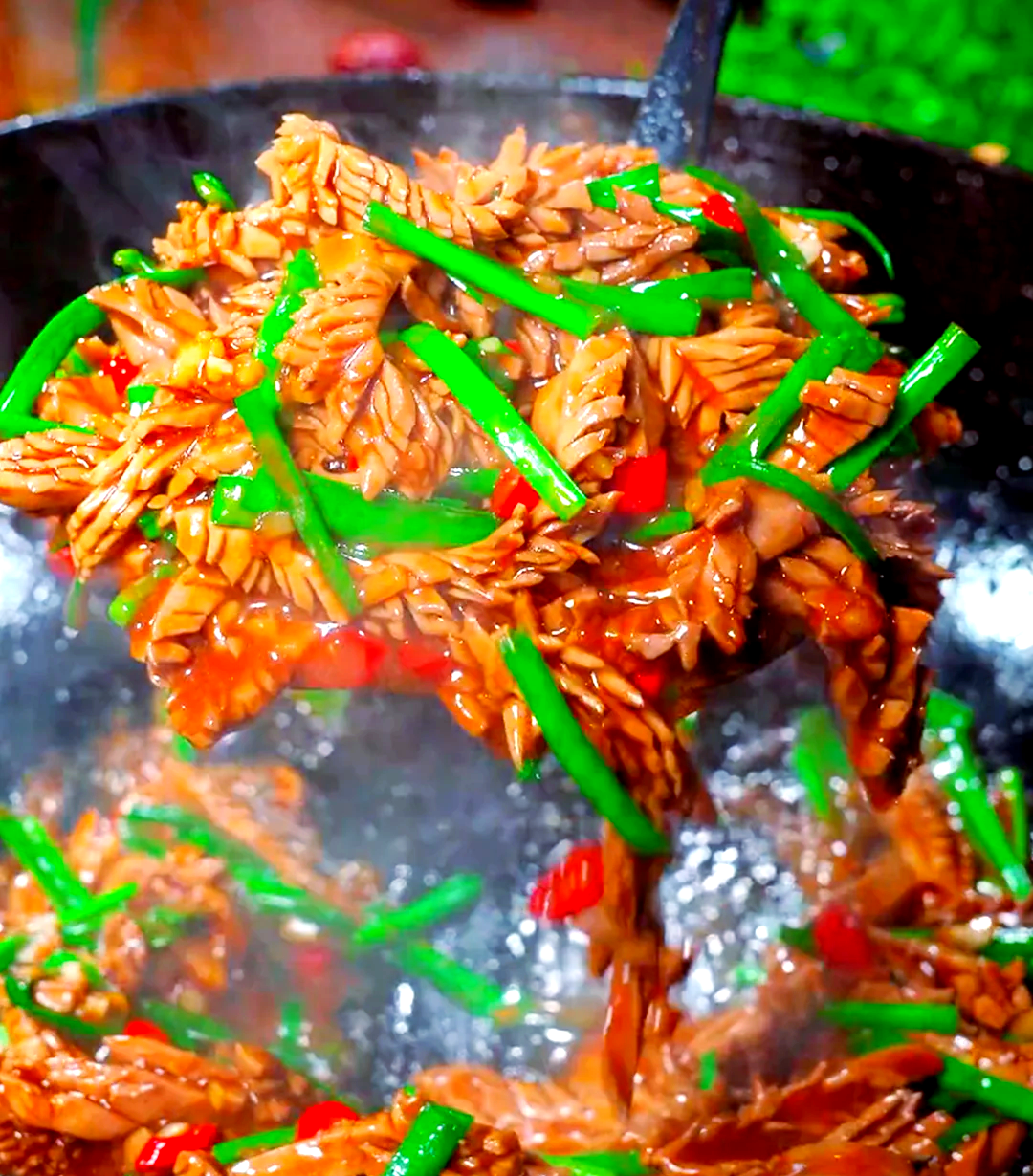 Exploding Stir-Fried Kidney Flowers (Bào Chāo Yāo Huā)