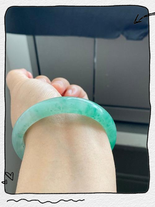 不建议买独龙玉的原因(不建议买独龙玉的原因独龙玉有很多种吗)