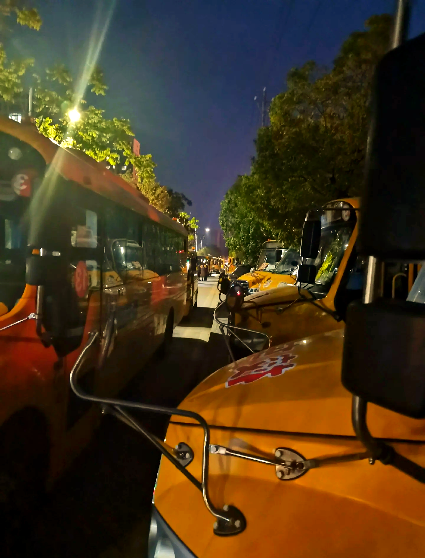 校车司机找兼职 校车司机找兼职