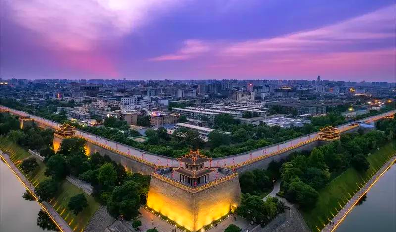 西安旅游必去十大景点推荐(西安旅游必去十大景点推荐免费)