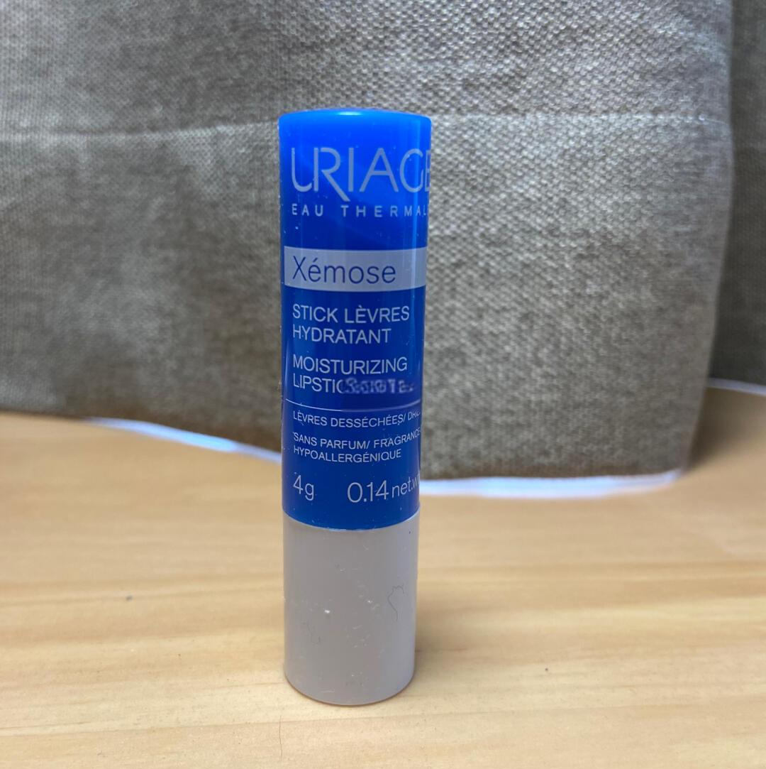 唇膏依泉(唇膏一天抹几次最好) 唇膏依泉(唇膏一天抹几次最好)