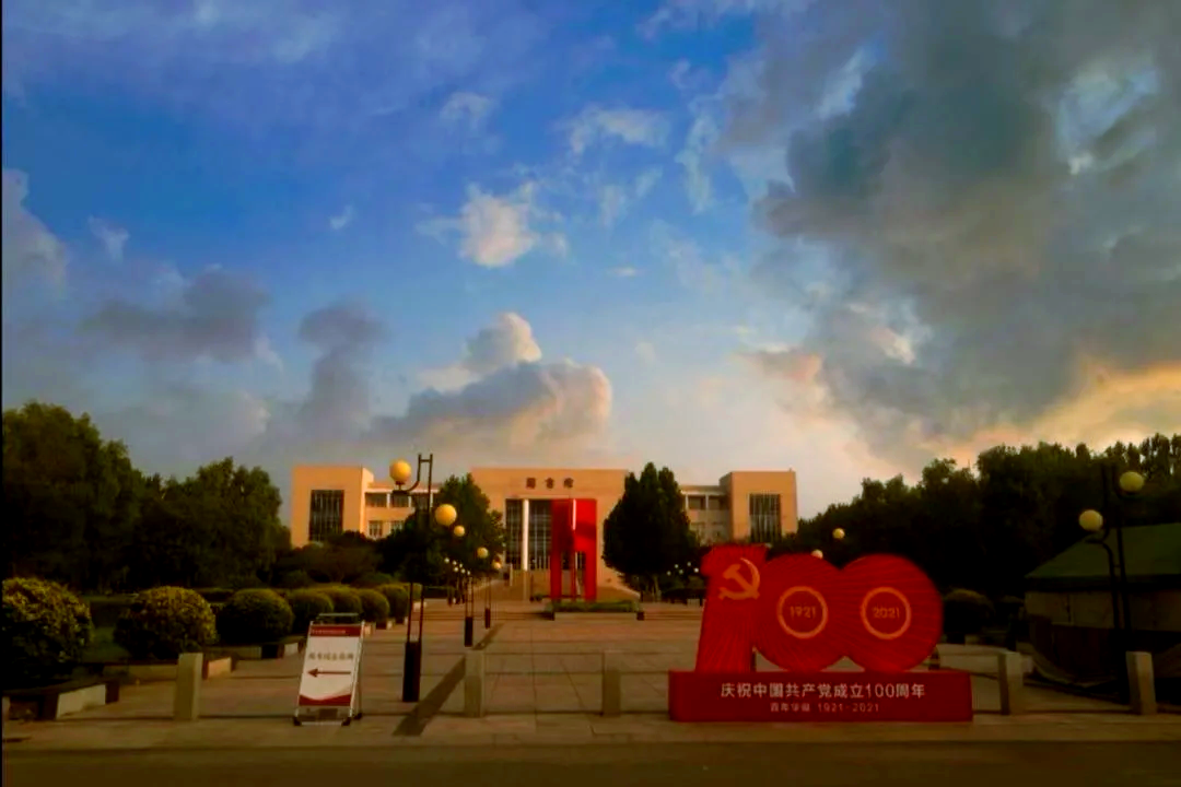 天津财经大学珠江学院地址附近(天津财经大学珠江学院附近的景点)