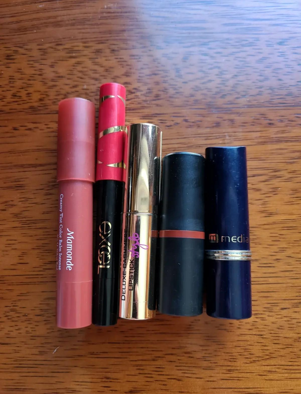 关于好看的唇膏颜色的信息 关于好看的唇膏颜色的信息