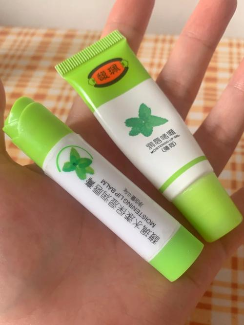 比较好用的润唇膏(比较好用的ai绘画软件)