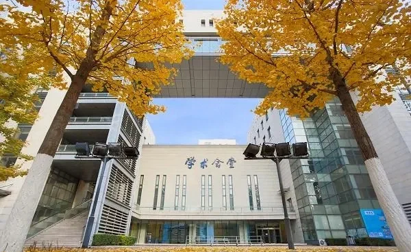 中央财经大学研究生在哪个校区(中央财经大学研究生在哪个校区就读)