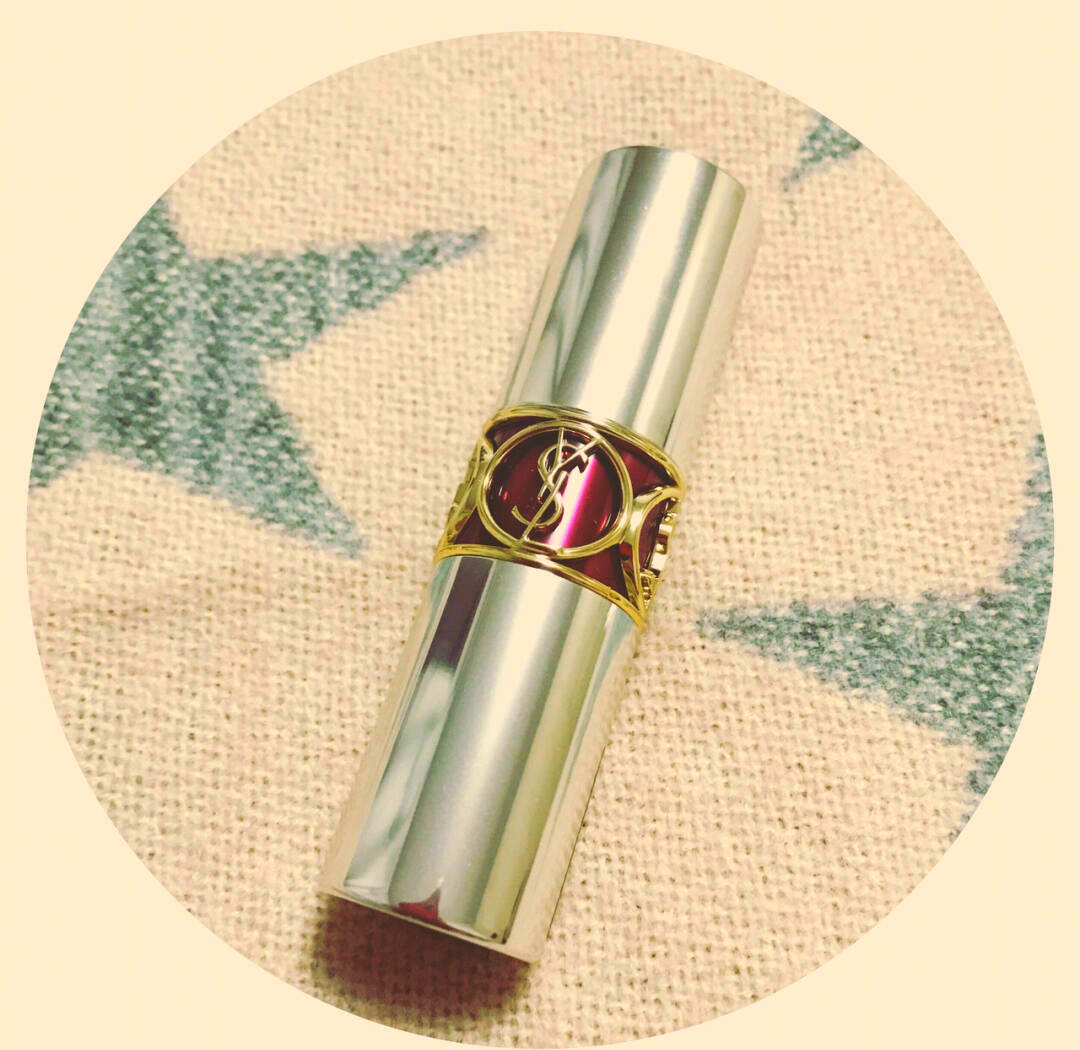 ysl夹心唇膏试色(YSL水蜜桃86号色唇膏) ysl夹心唇膏试色(YSL水蜜桃86号色唇膏)