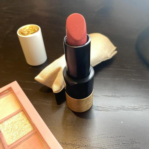 唇膏21号(春高2025) 唇膏21号(春高2025)