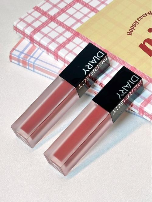 夏天用唇膏吗(夏天还用唇膏吗) 夏天用唇膏吗(夏天还用唇膏吗)