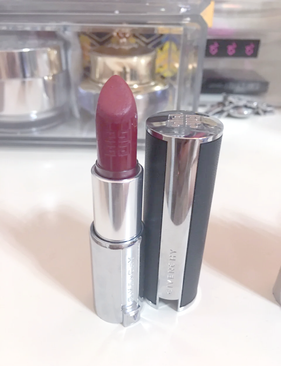 纪梵希小羊皮唇膏真假(纪梵希小羊皮口红哪个颜色好看) 纪梵希小羊皮唇膏真假(纪梵希小羊皮口红哪个颜色好看)