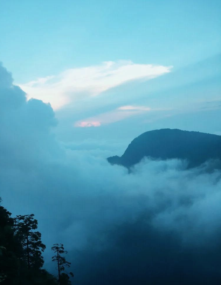 峨眉山日出概率图片