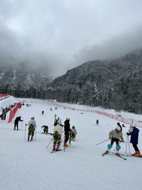 孟屯河谷滑雪场攻略图片