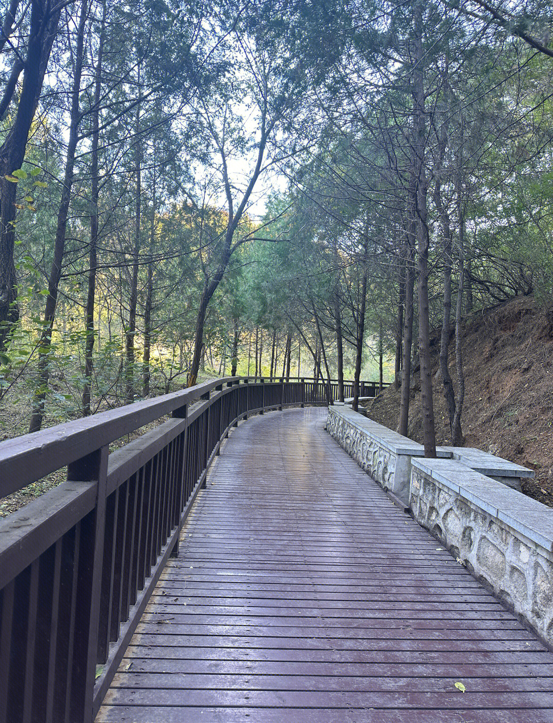 雁栖湖西山步道图片